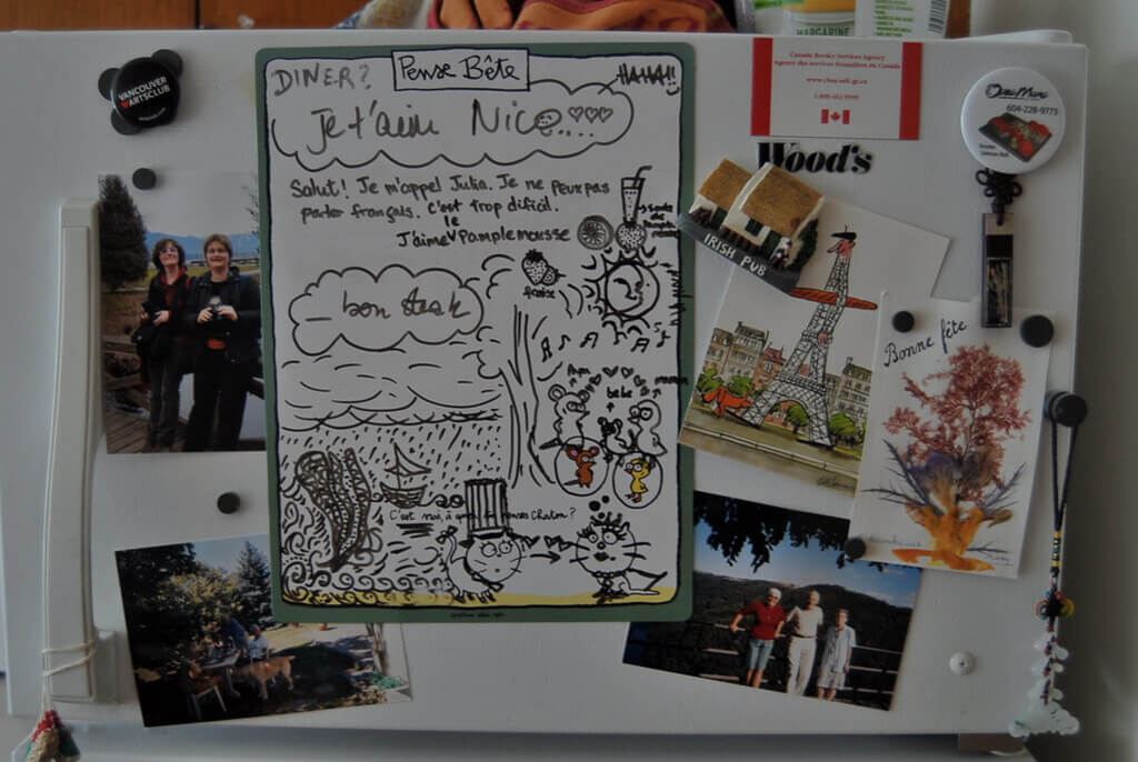 Dlaczego warto mieć „rodzinny kalendarz” na lodówce (nawet gdy wszyscy mają smartfony)?